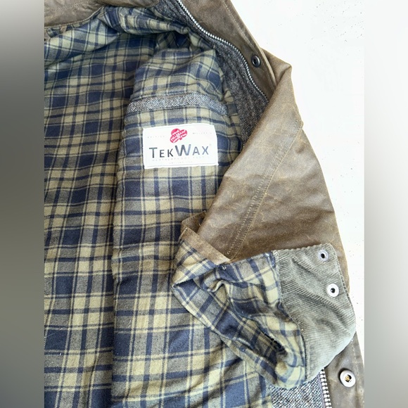 Flint and Tinder Flannel-Lined Waxed Hudson Jacket in Forest - Medium - Picture 4 of 8